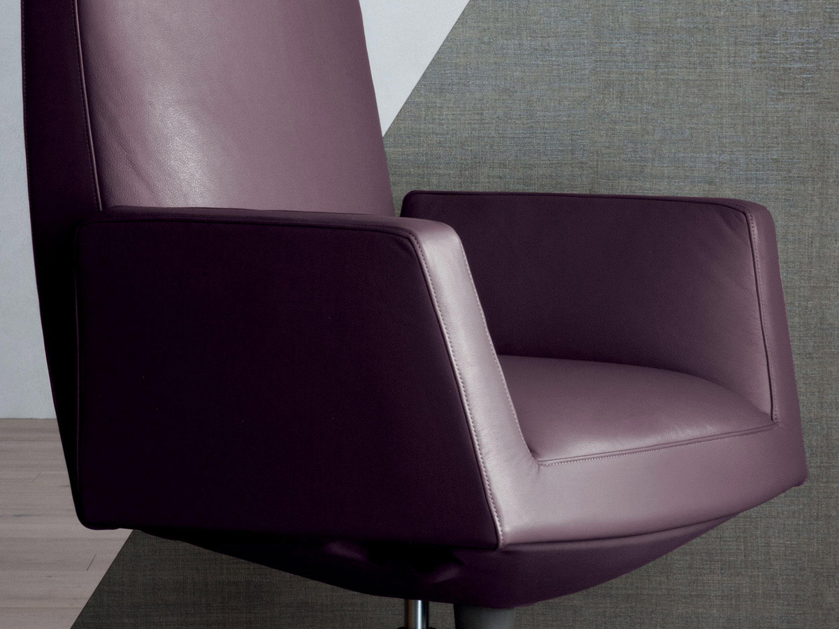 Poltrona Frau Chancellor President Armchair