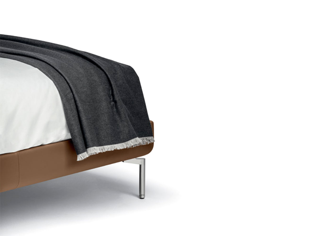 Poltrona Frau Coupe Bed