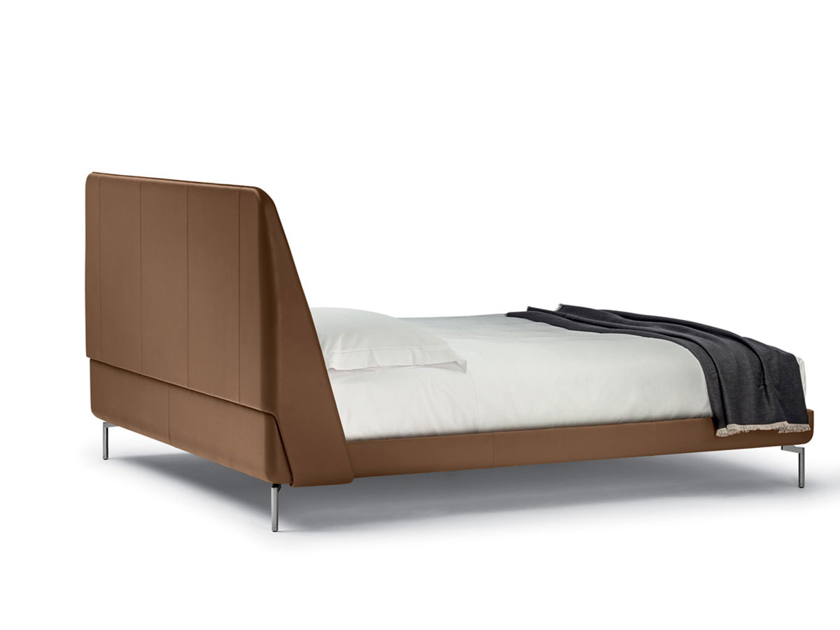 Poltrona Frau Coupe Bed