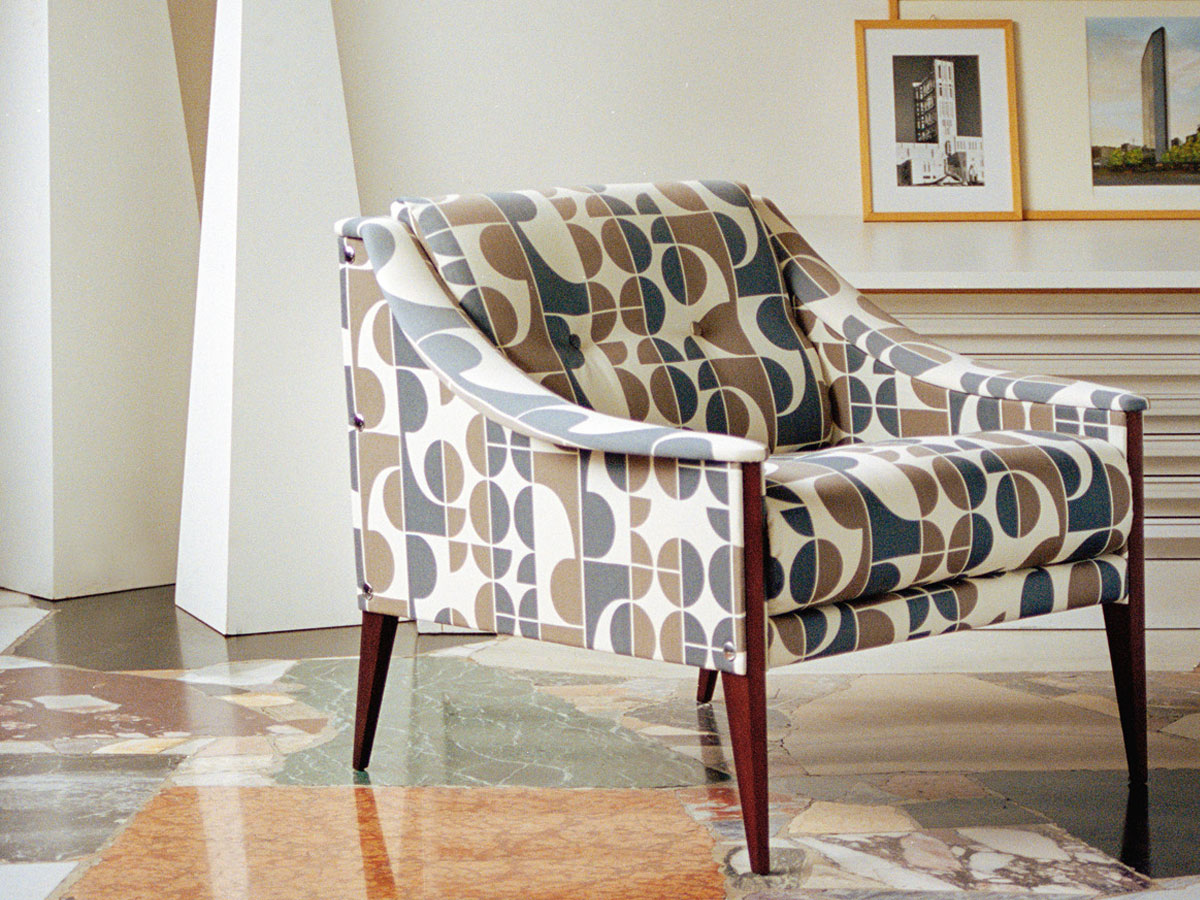 Poltrona Frau Dezza 24 Armchair Redevance