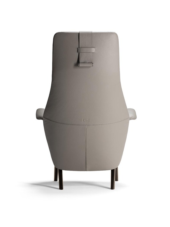 Poltrona Frau Downtown Lounge Armchair