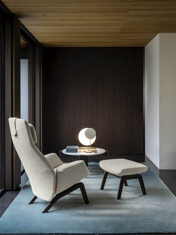 Poltrona Frau Downtown Lounge Pouf