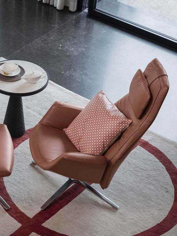Poltrona Frau Downtown Lounge Armchair