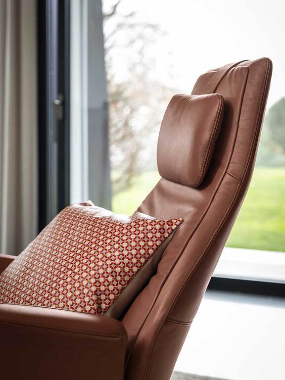 Poltrona Frau Downtown Lounge Armchair