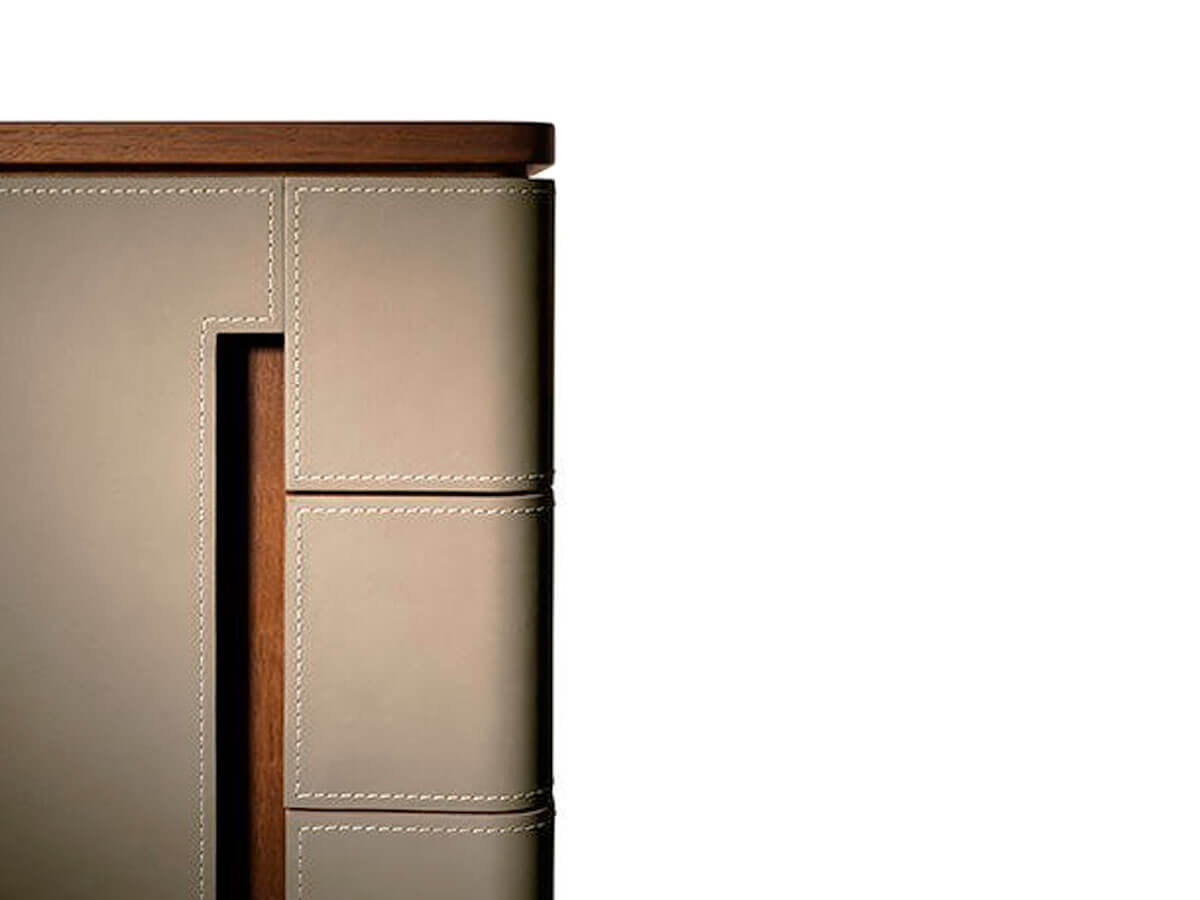 Poltrona Frau Fidelio Notte Bedside Table Saddle Avorio Canaletto Walnut