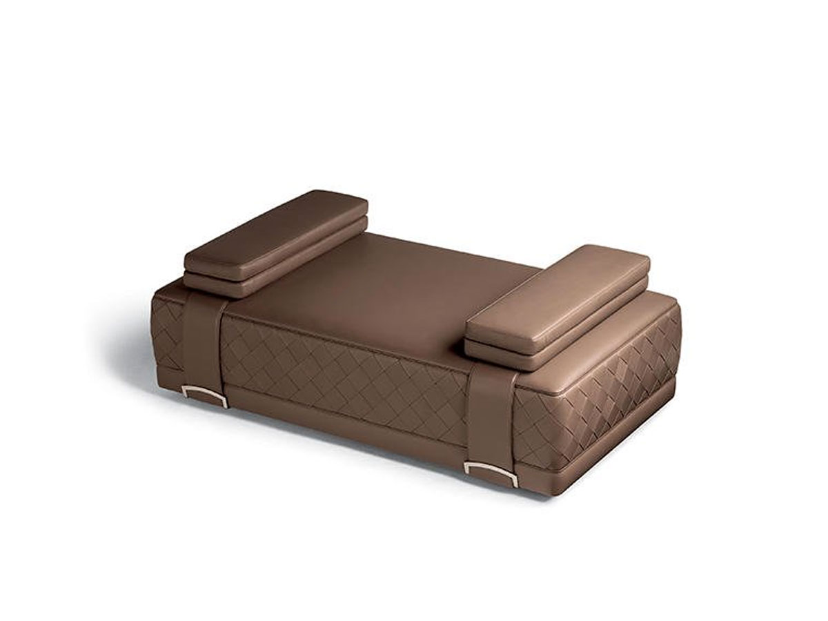 Poltrona Frau Grant Pouf Collection