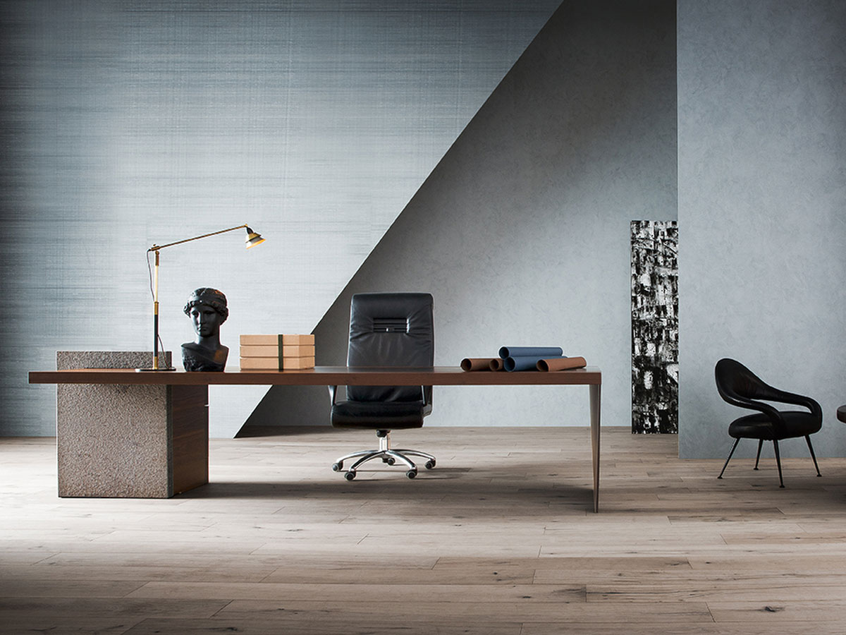 Poltrona Frau Ho Executive Desk Saddle Caffe Porfido Valcamonica