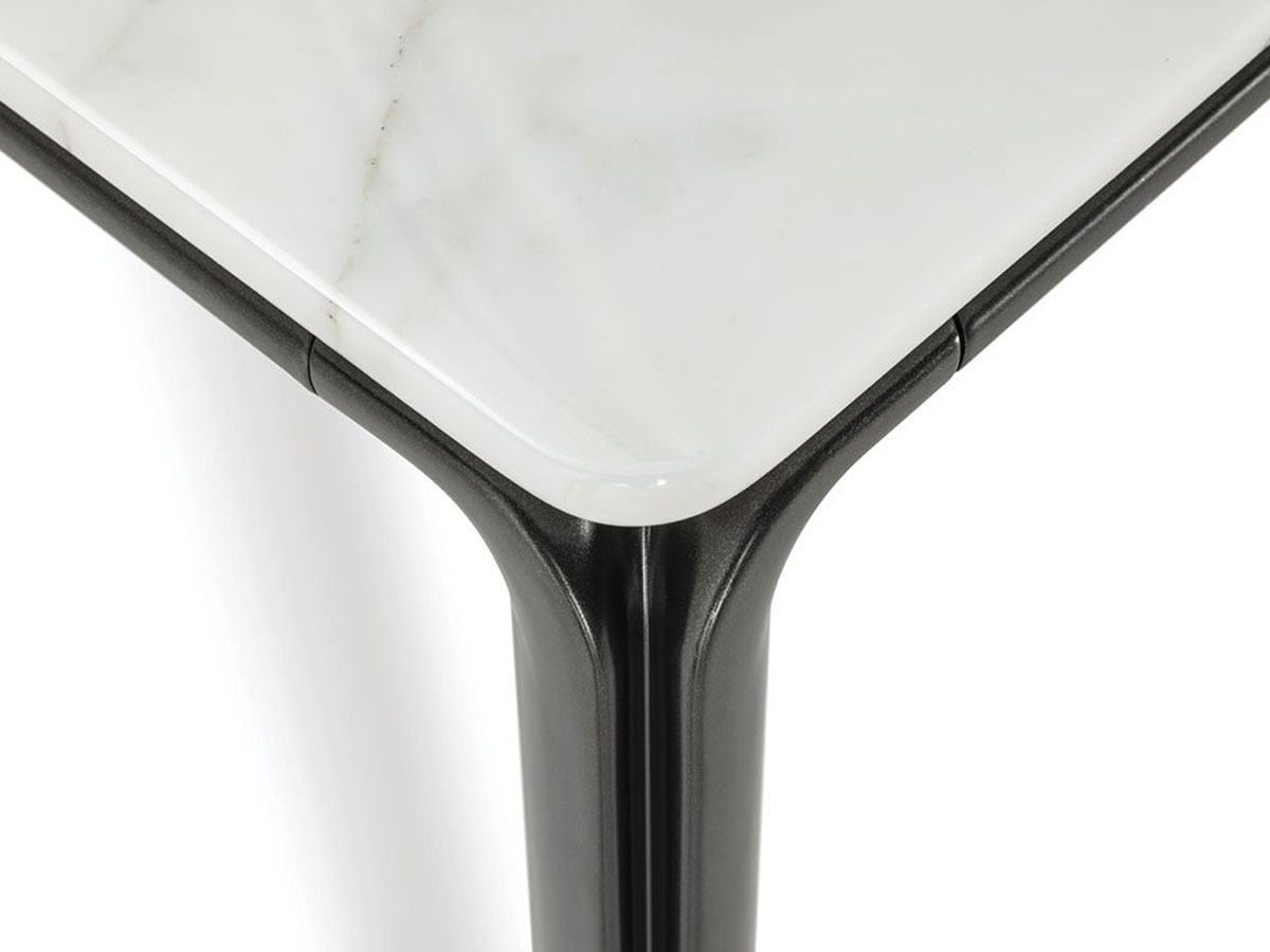 Poltrona Frau Homey Table Collection