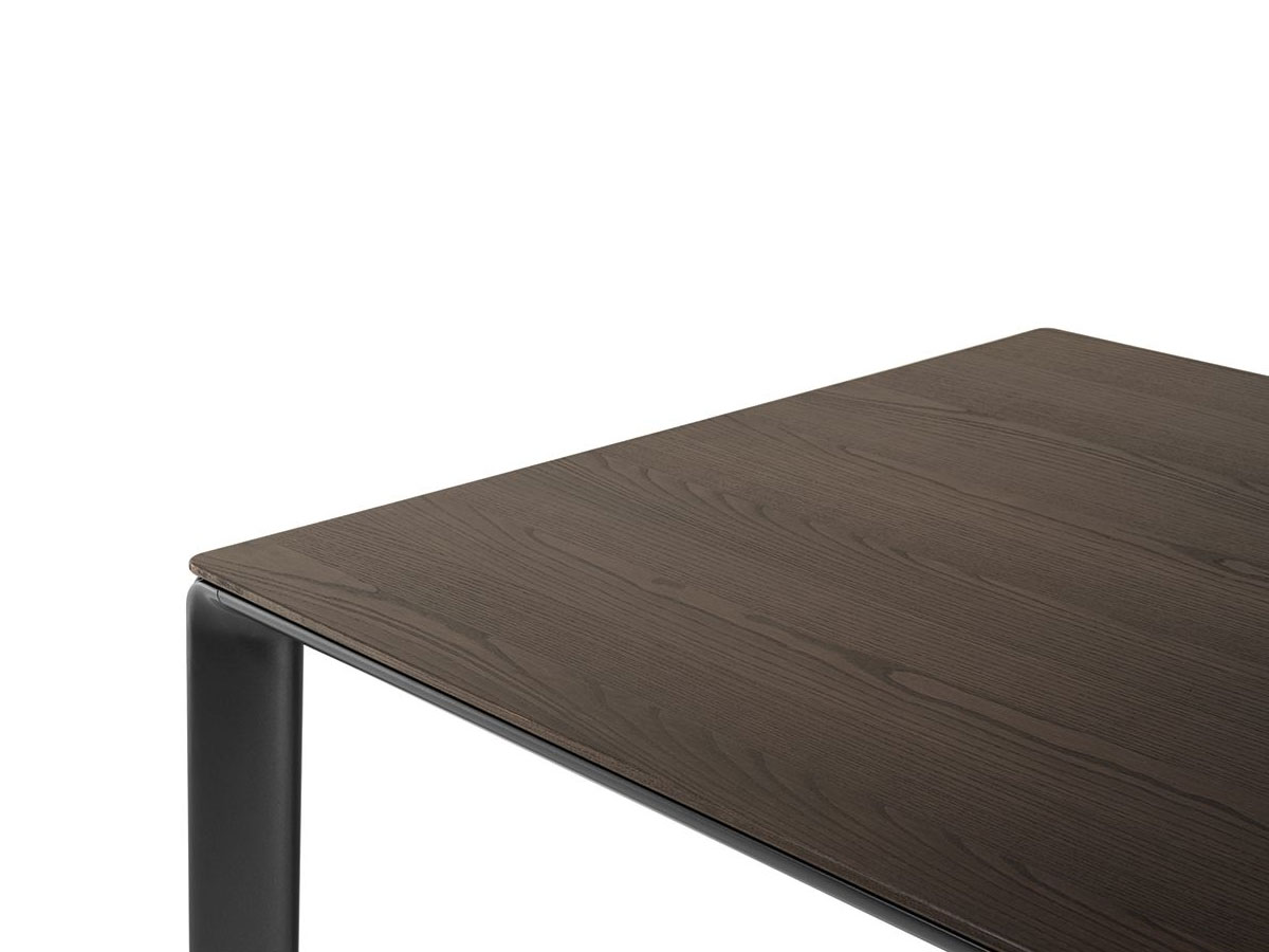 Poltrona Frau Homey Table Collection