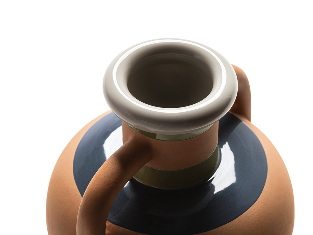 Poltrona Frau Ikiperu Vase