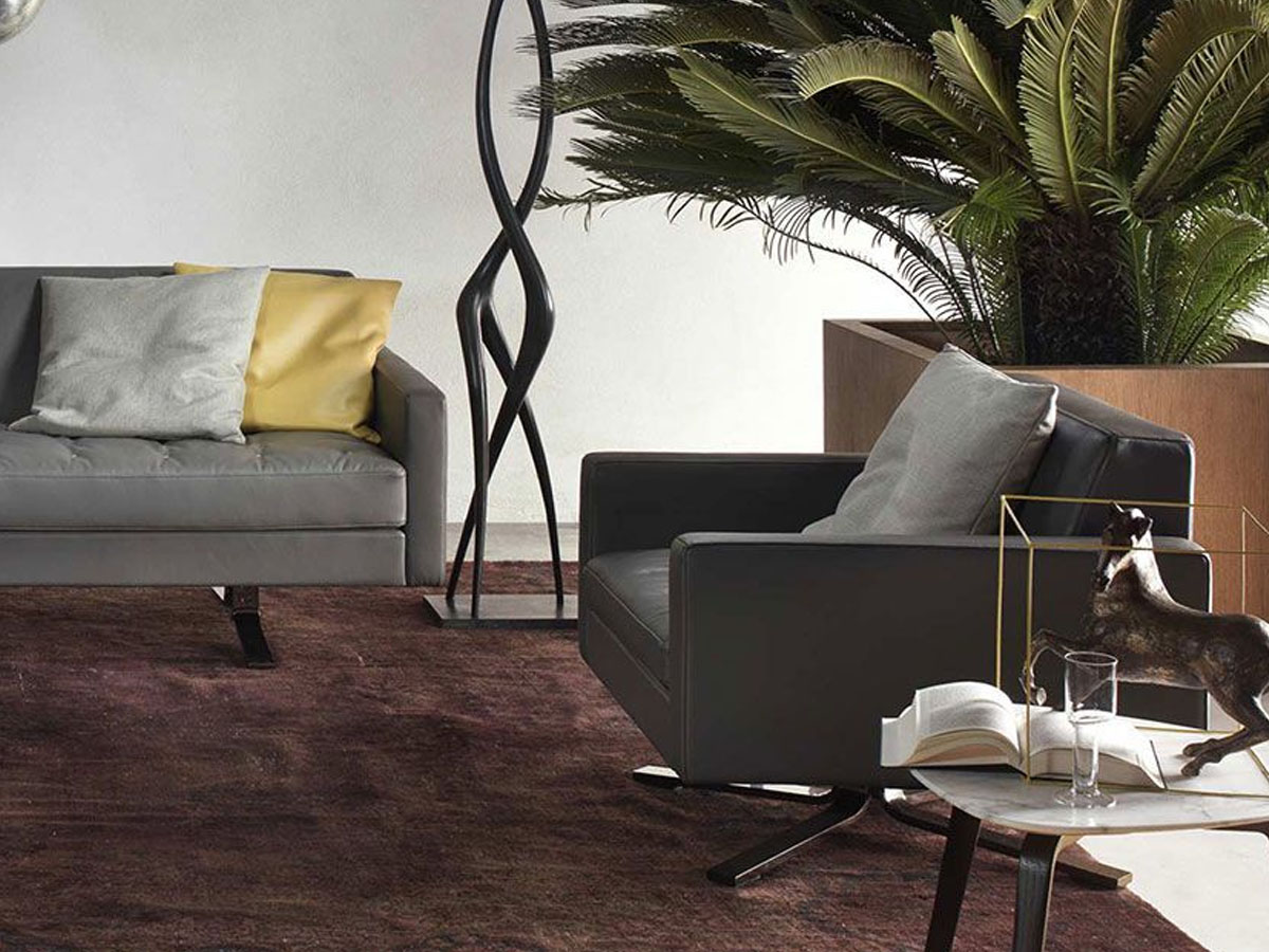 Poltrona Frau Kennedee Swivel Armchair