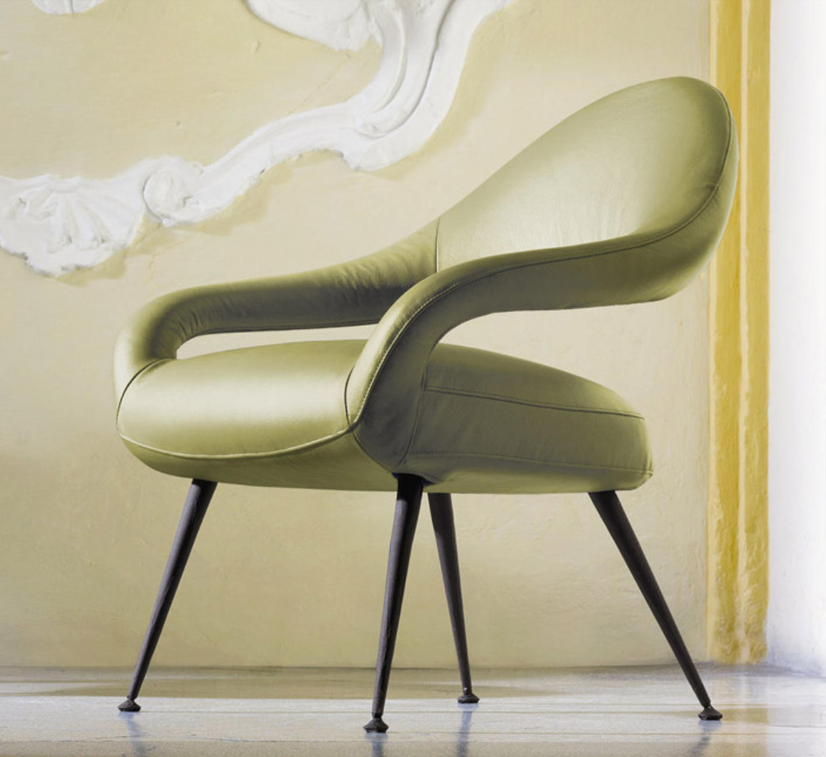 Poltrona Frau Letizia Armchair