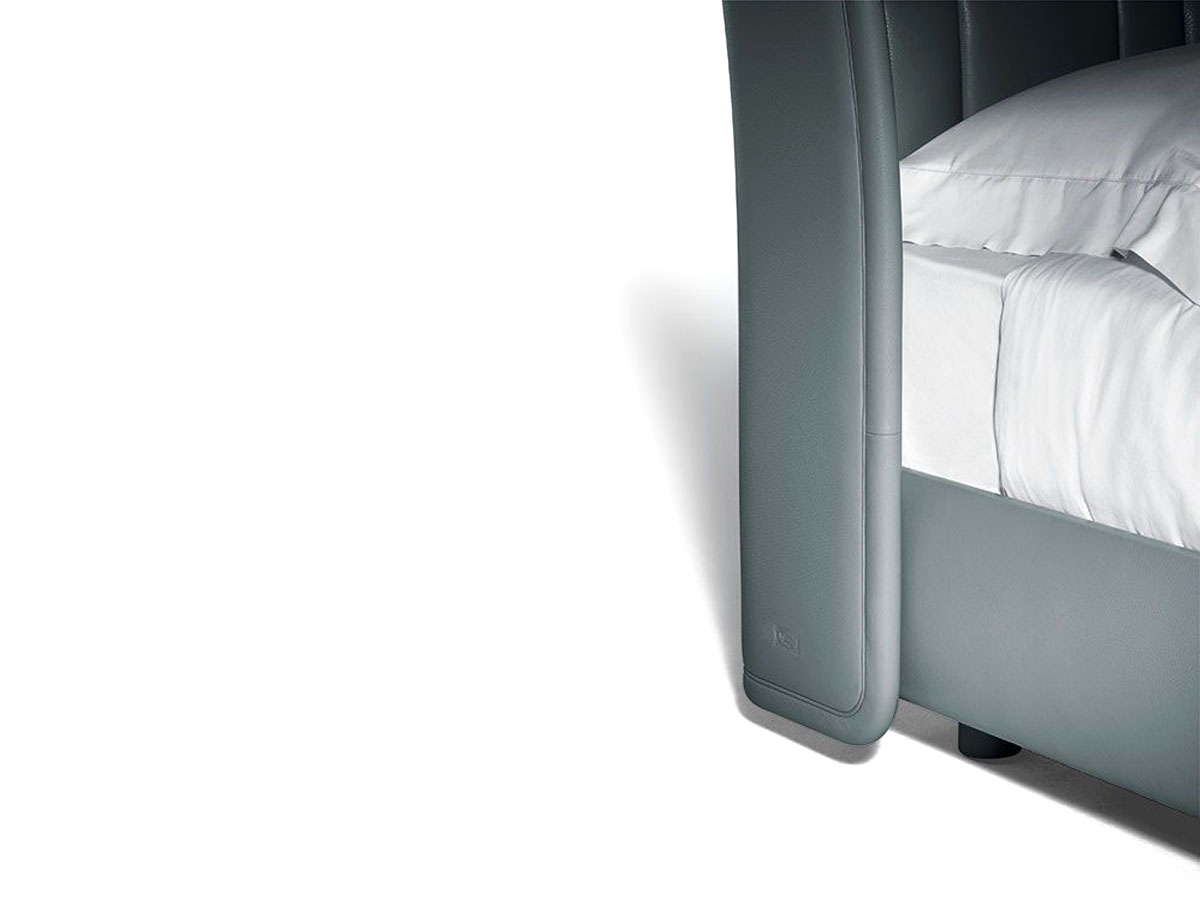 Poltrona Frau Lola Darling Double Bed