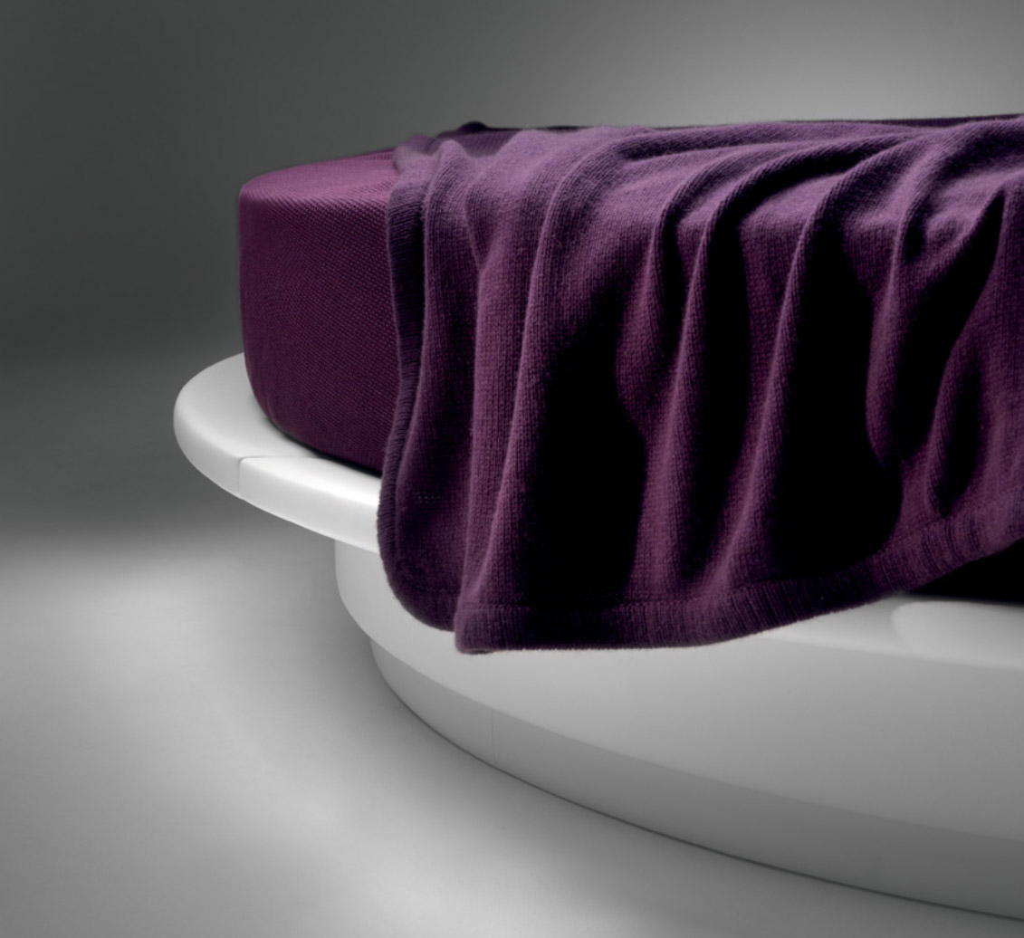 Poltrona Frau Lullaby Due Round Bed Leather Fraur Color System