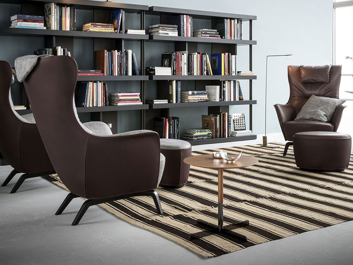 Poltrona Frau Mamy Blue Armchair