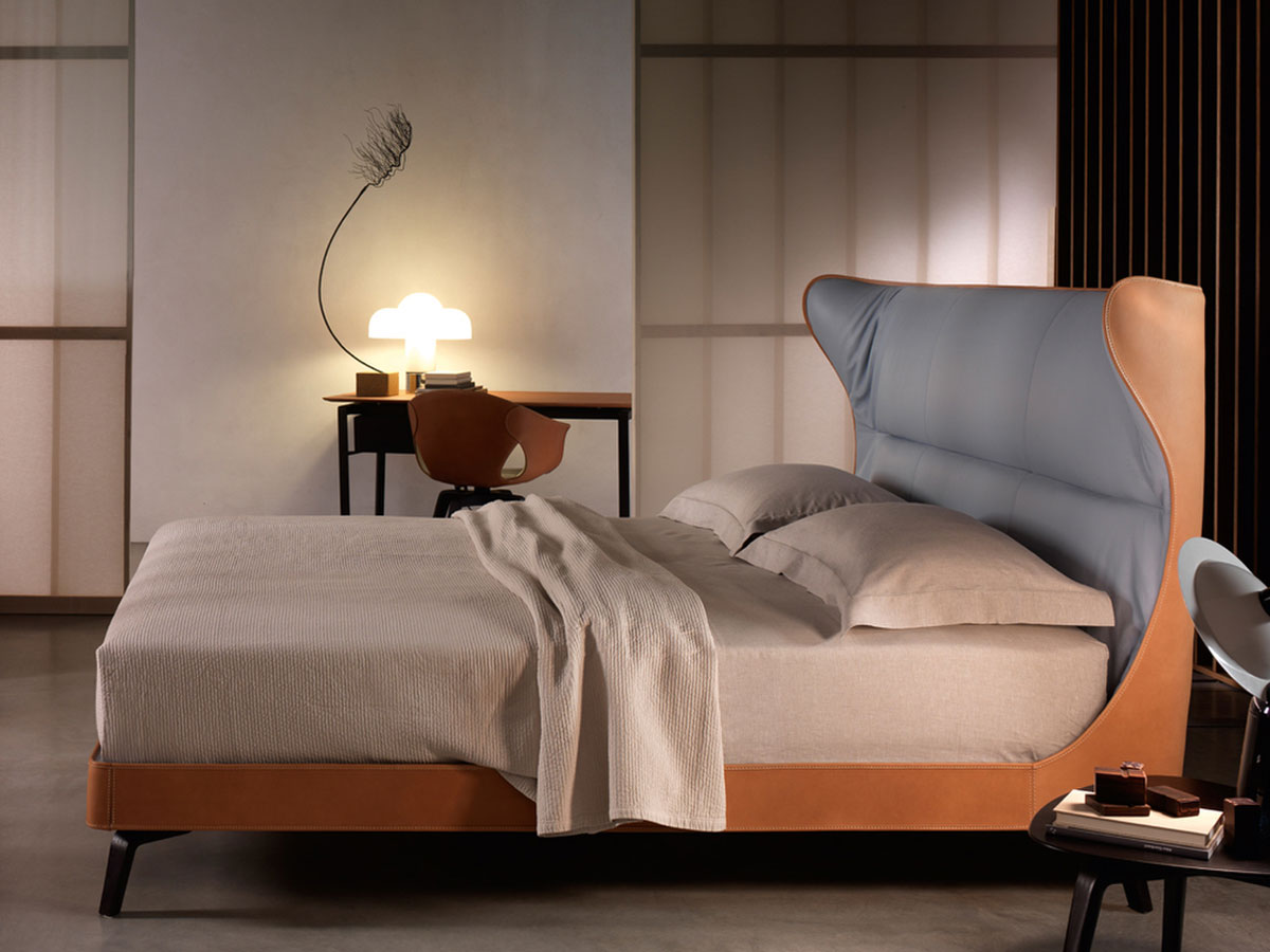 Poltrona Frau Mamy Blue Bed Fabric Back