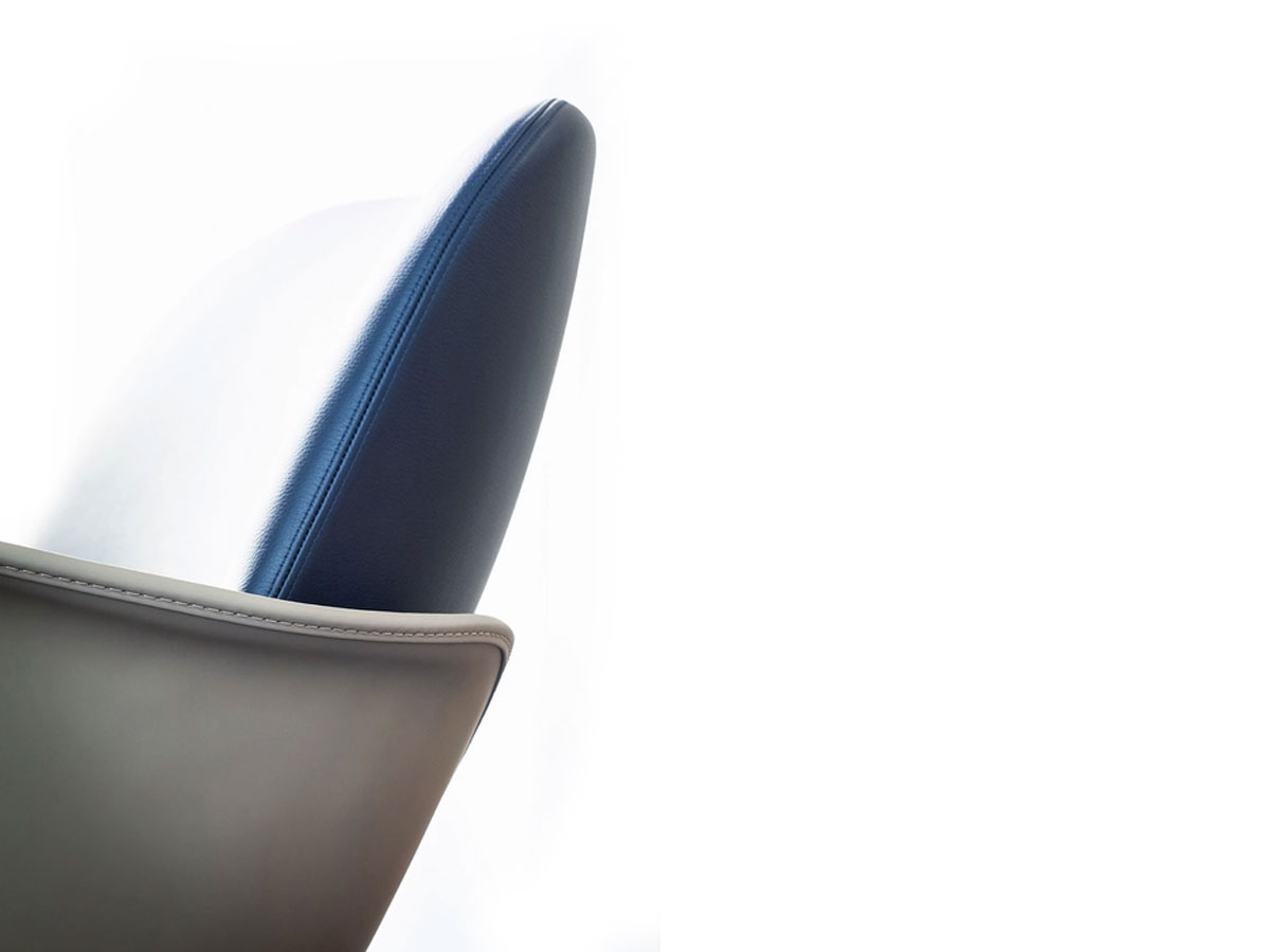 Poltrona Frau Martha Armchair