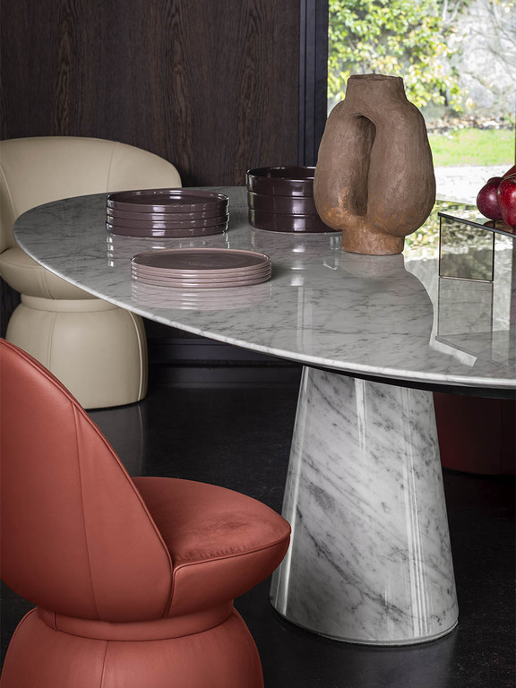 Poltrona Frau Mesa Ellipse Table