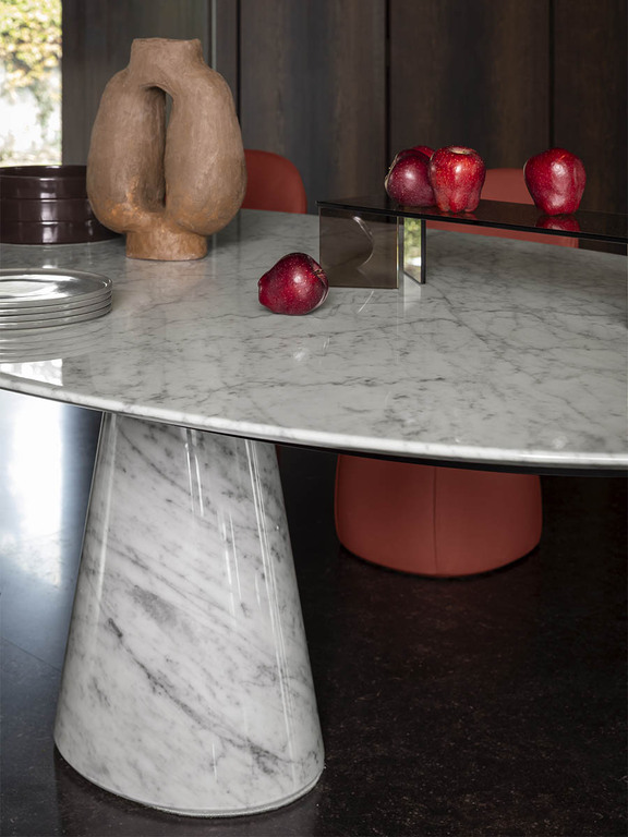 Poltrona Frau Mesa Ellipse Table