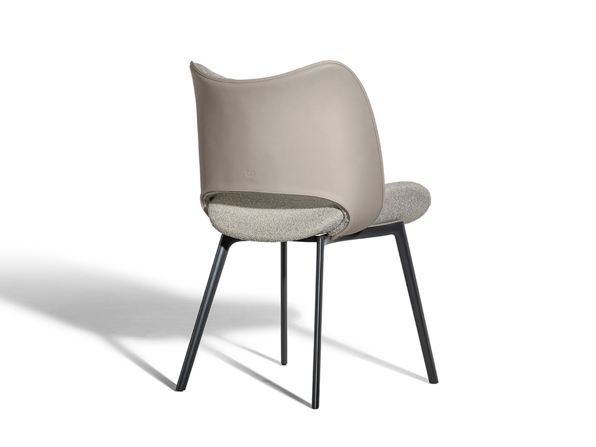 Poltrona Frau Nice Small Armchair