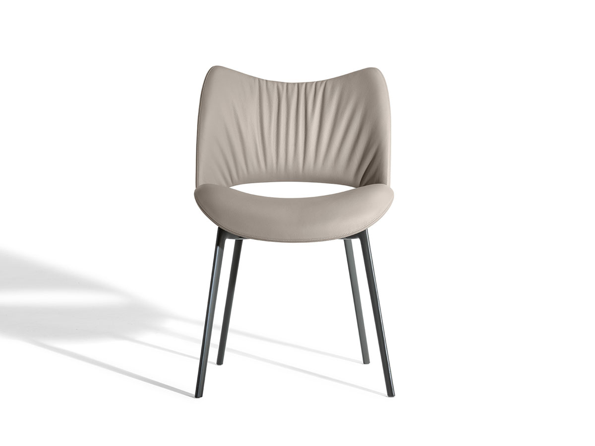 Poltrona Frau Nice Small Armchair