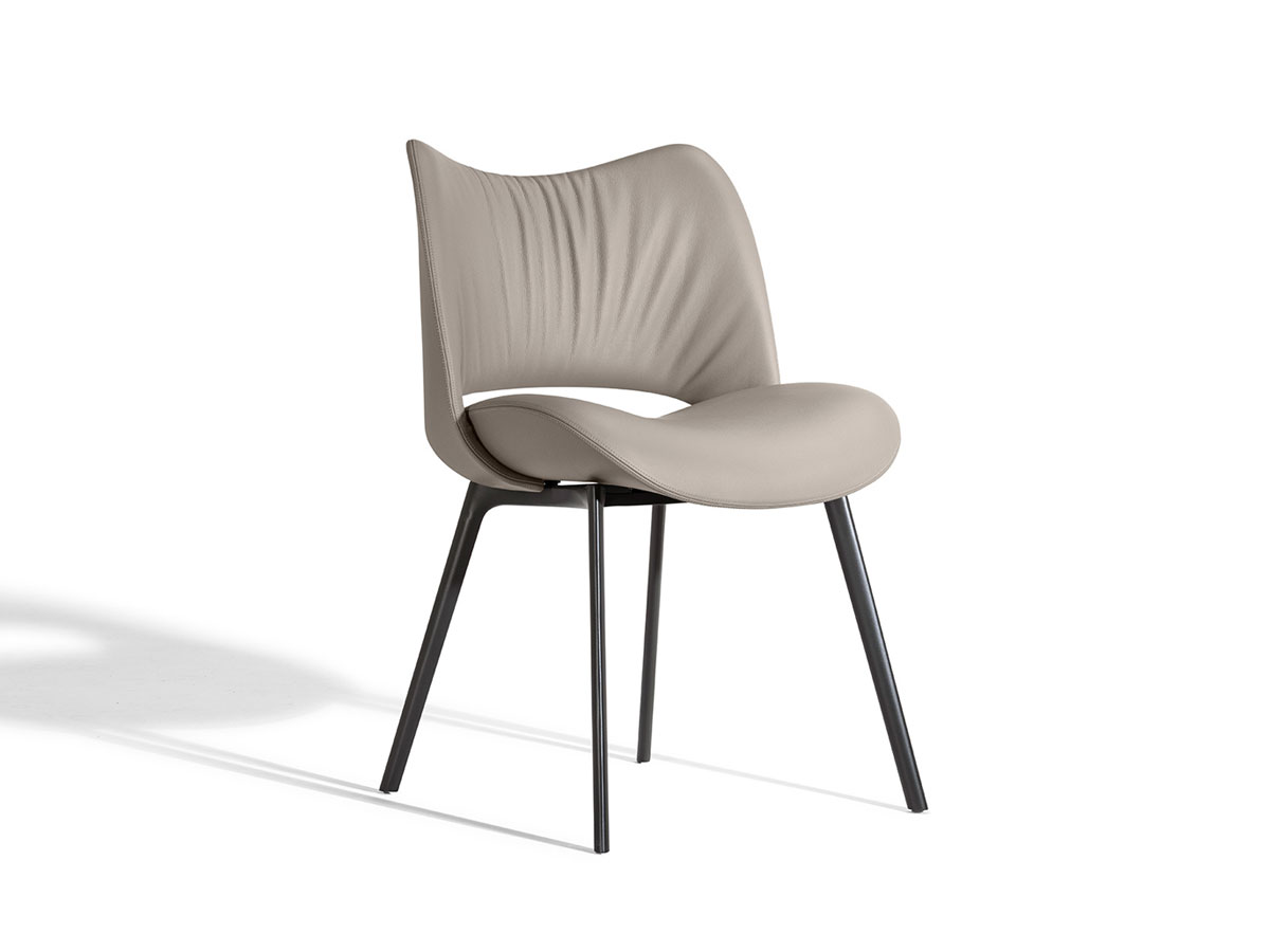 Poltrona Frau Nice Small Armchair