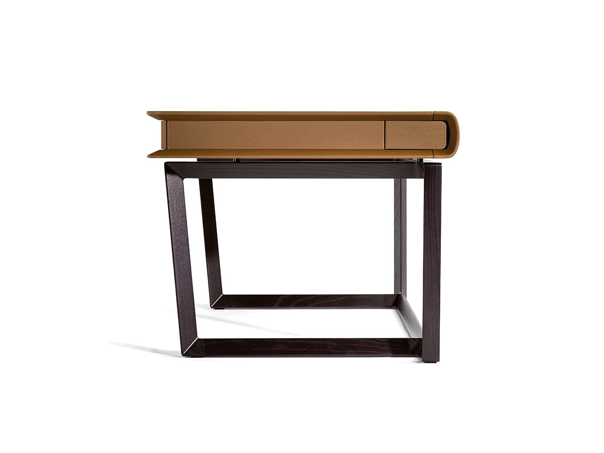 Poltrona Frau Peek A Book Desk