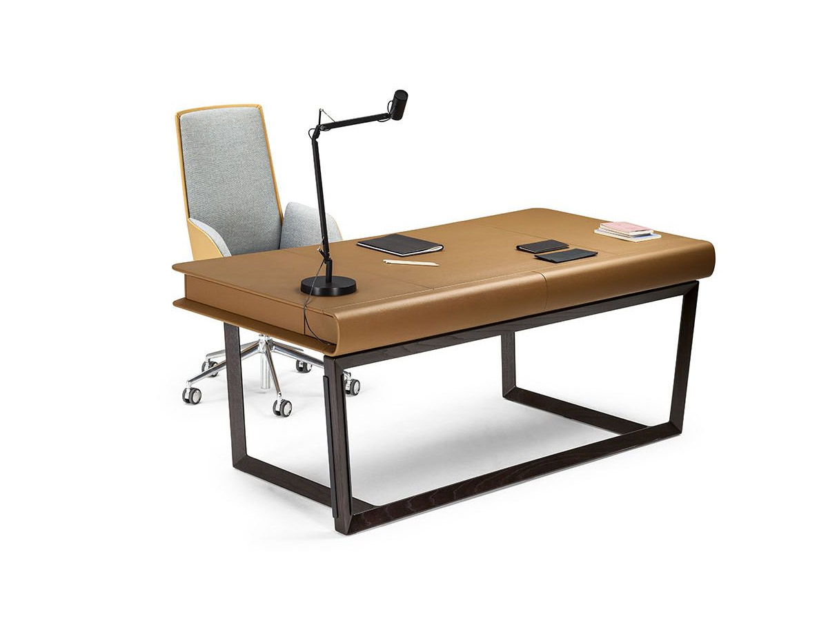 Poltrona Frau Peek A Book Desk