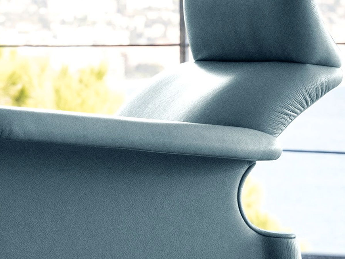 Poltrona Frau Sanluca Armchair