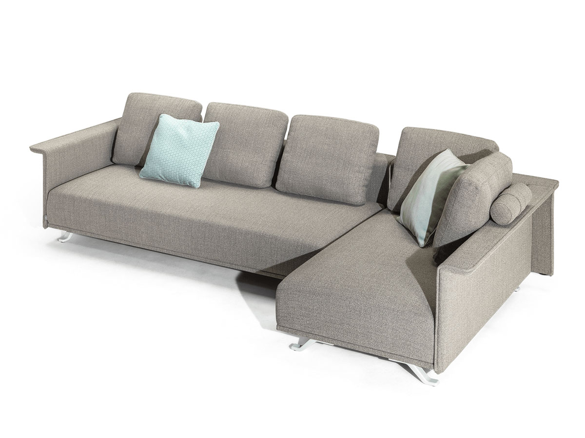 Poltrona Frau Solaria Outdoor Sofa Collection