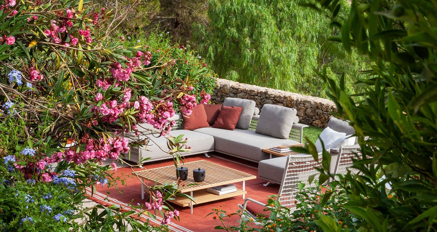Poltrona Frau Solaria Outdoor Sofa Collection