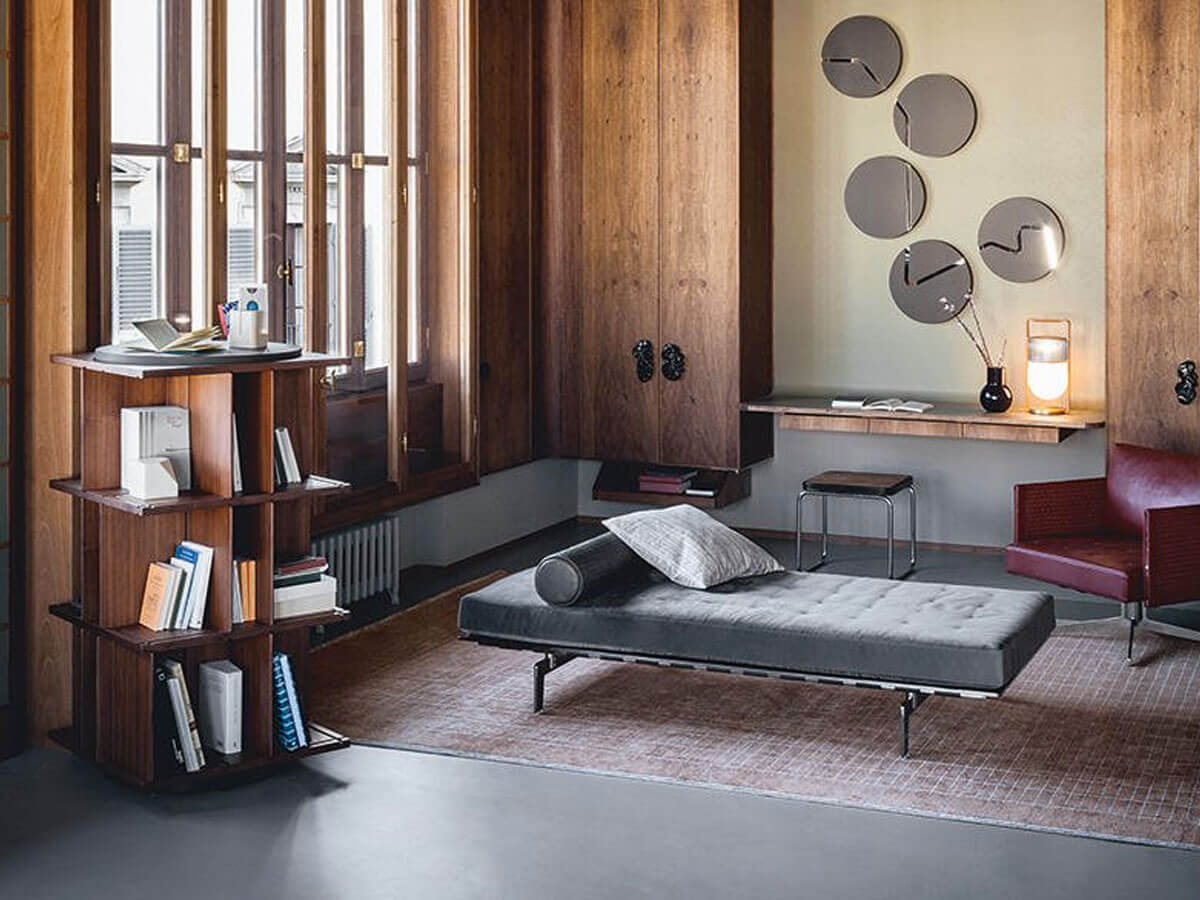 Poltrona Frau Turner Swivel Bookcase
