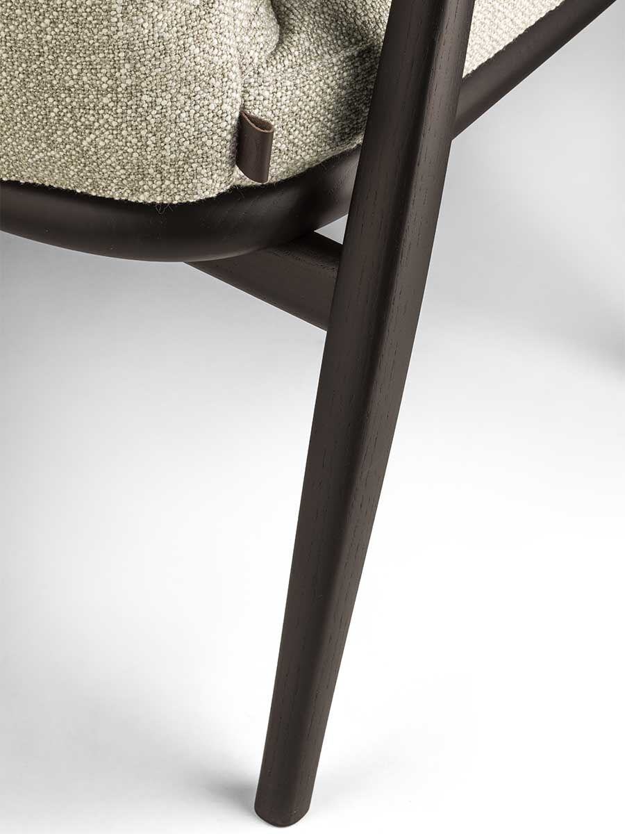 Poltrona Frau Viola Essence Small Armchair