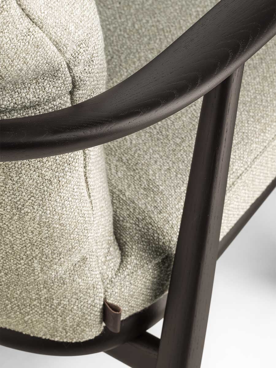 Poltrona Frau Viola Essence Small Armchair