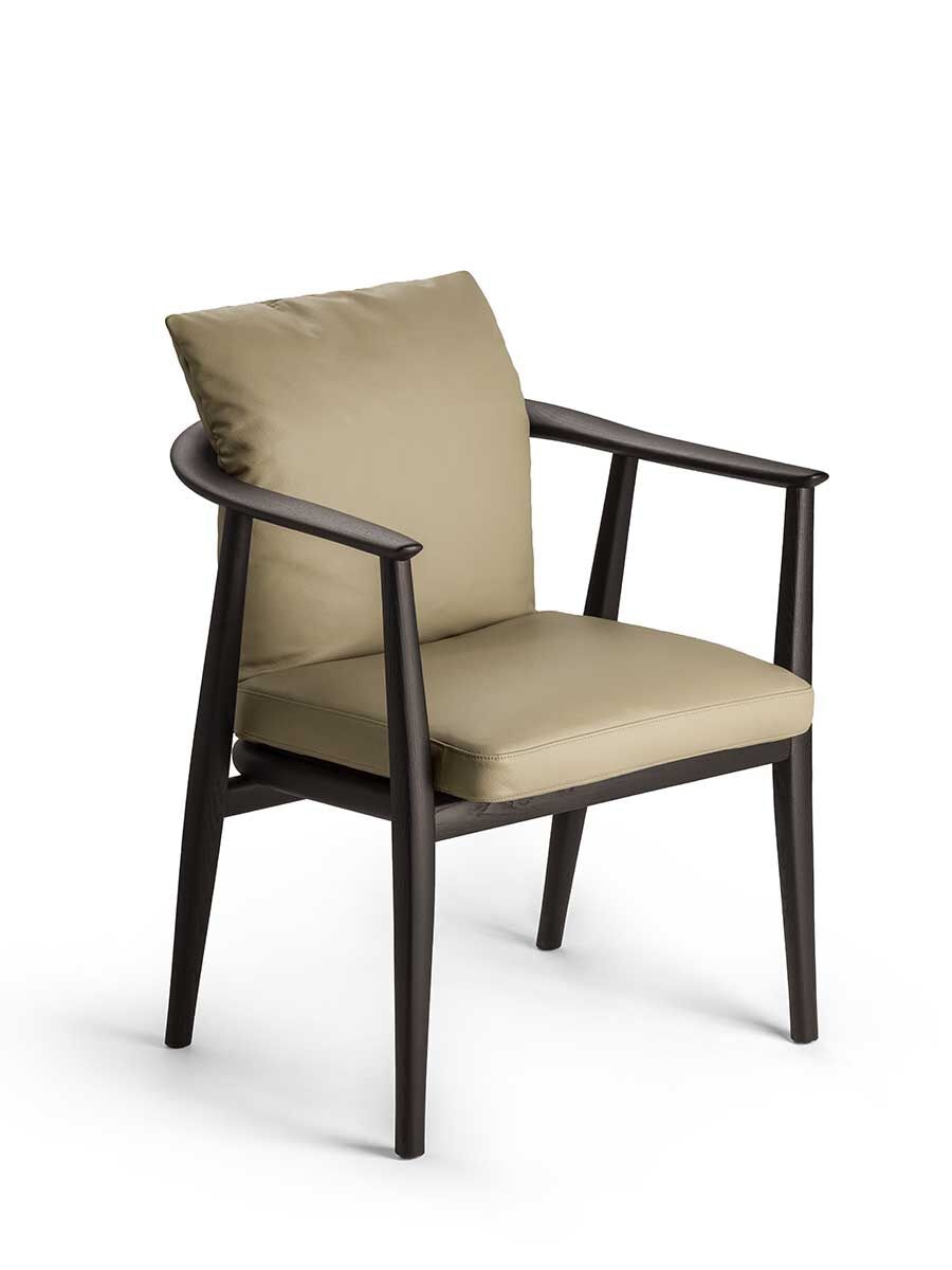 Poltrona Frau Viola Essence Small Armchair