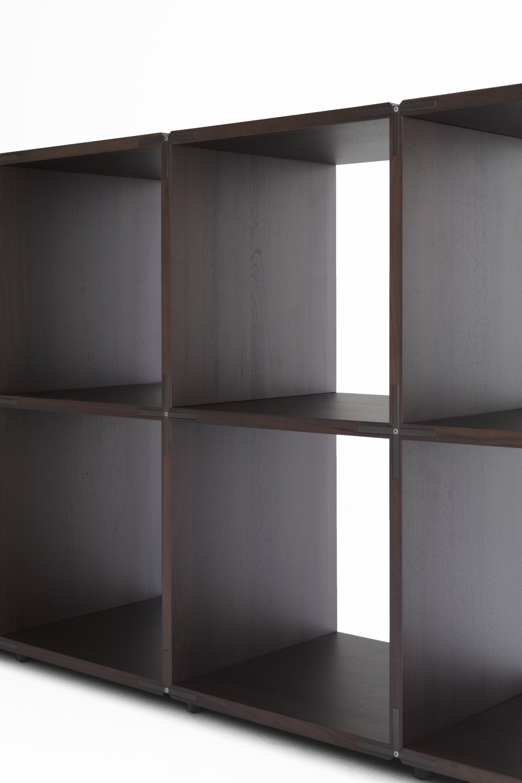 Porro Endless Shelf Bookcase