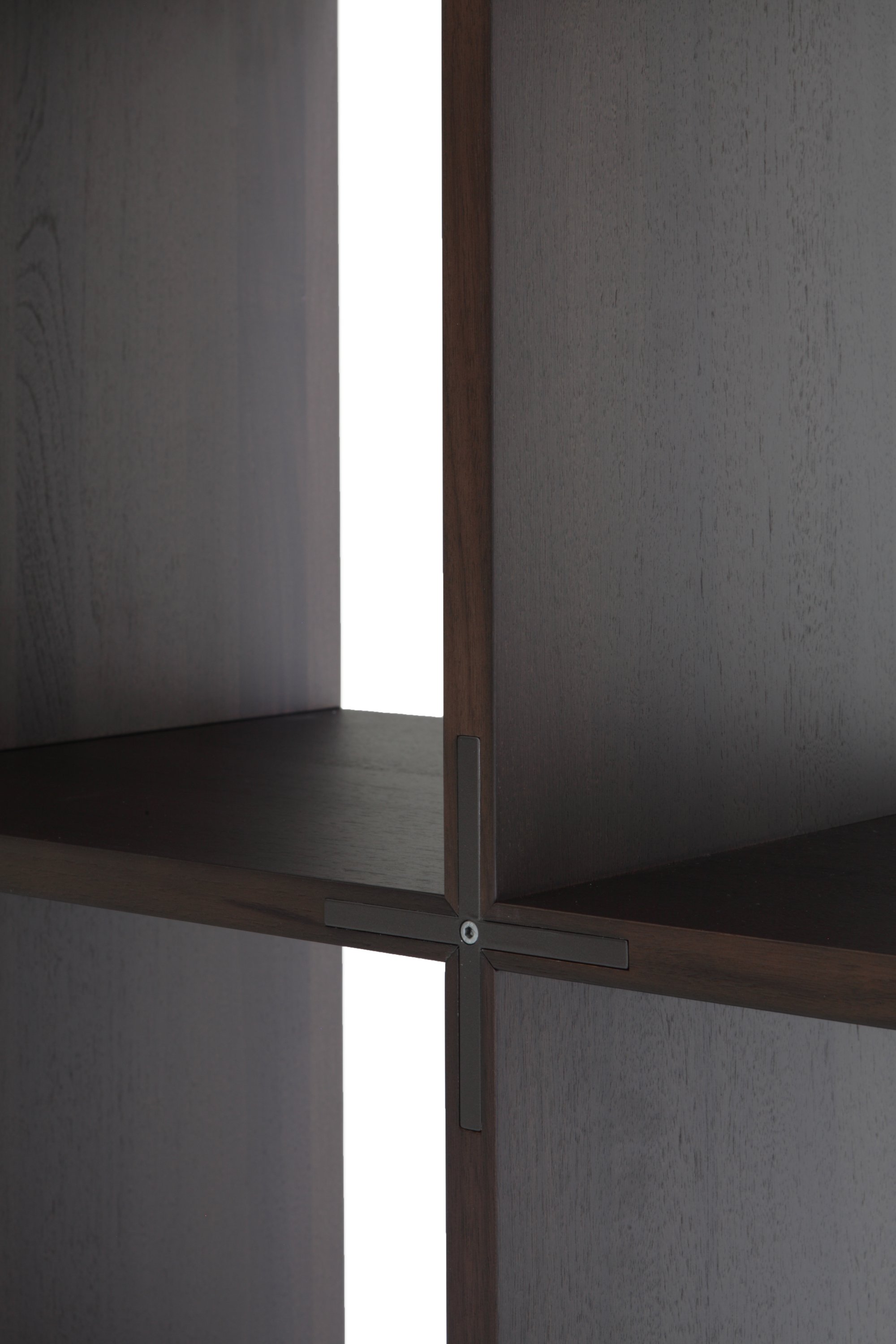Porro Endless Shelf Bookcase