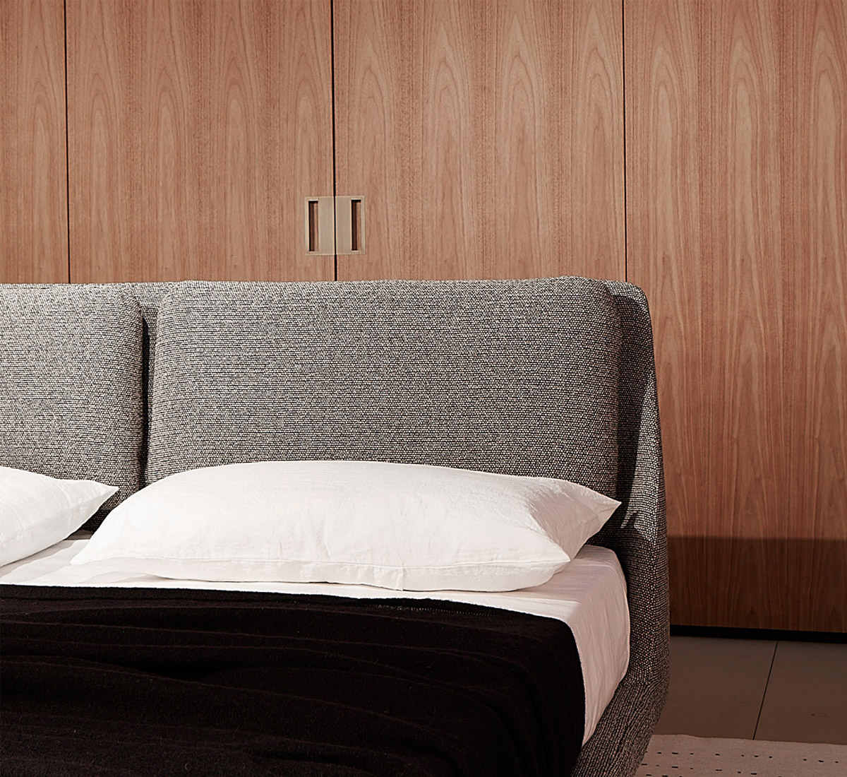 Porro Makura Bed