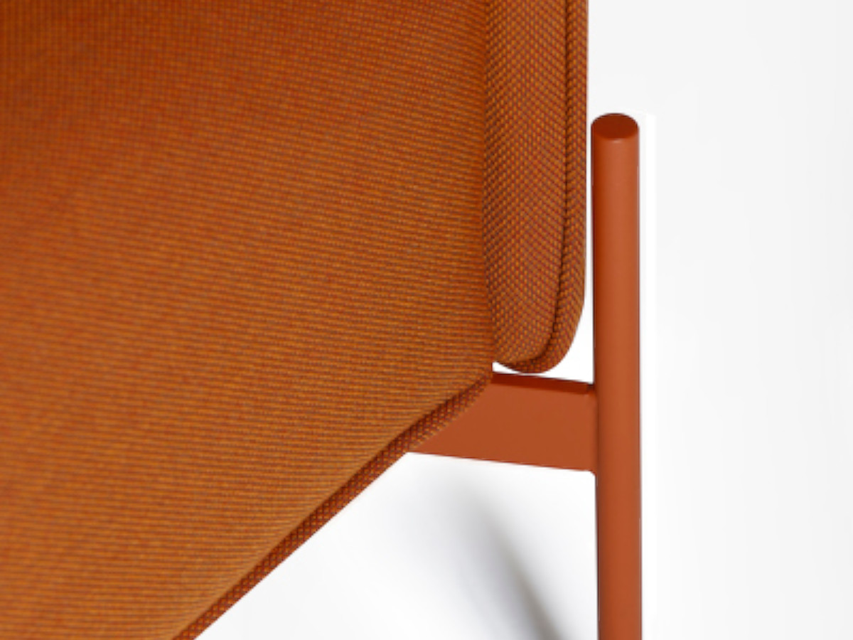 Prostoria Spectrum Armchair Diagonal Armreststhin Metal Legs