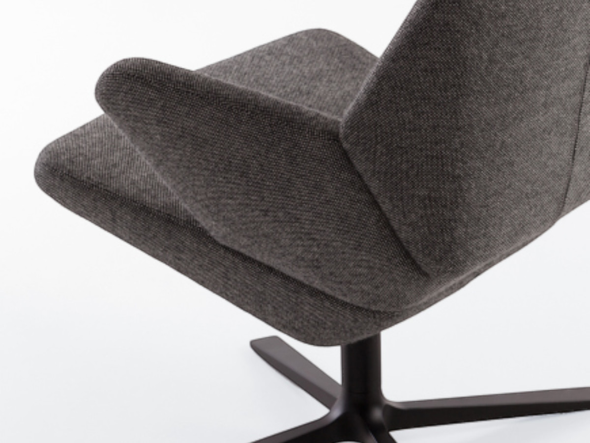 Prostoria Trifidae Easy Chair