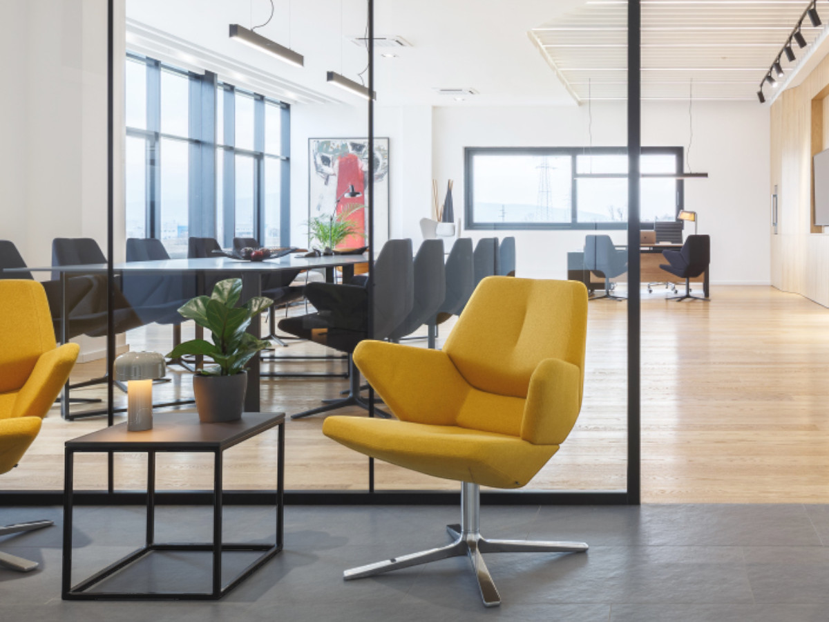 Prostoria Trifidae Easy Chair