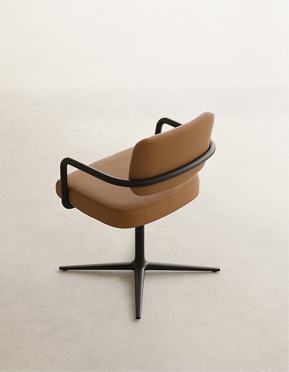 Punt Mobles Legado Swivel Chair Star Base With Seat And Back Upholstery