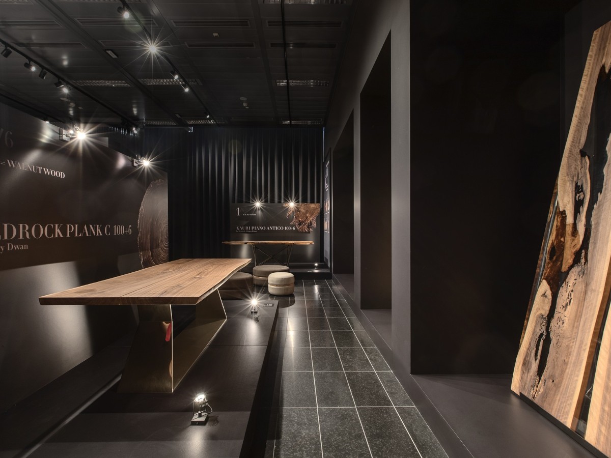 Riva 1920 Bedrock 1006 Table Oak With Knots
