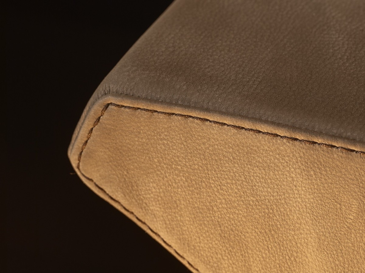 Riva 1920 Molletta 1006 Bench D4 Leather Nabukcedar