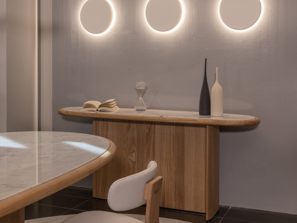 Riva 1920 Suiseki Console Oak Without Knots And Carrara Marble Top