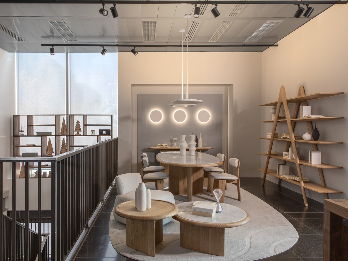 Riva 1920 Suiseki Table Oak Without Knots And Carrara Marble Top