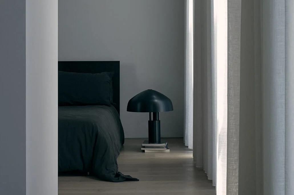 Ross Gardam Ora Desk Gardam Lamp