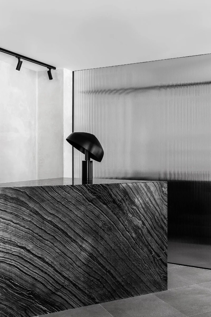 Ross Gardam Ora Desk Gardam Lamp