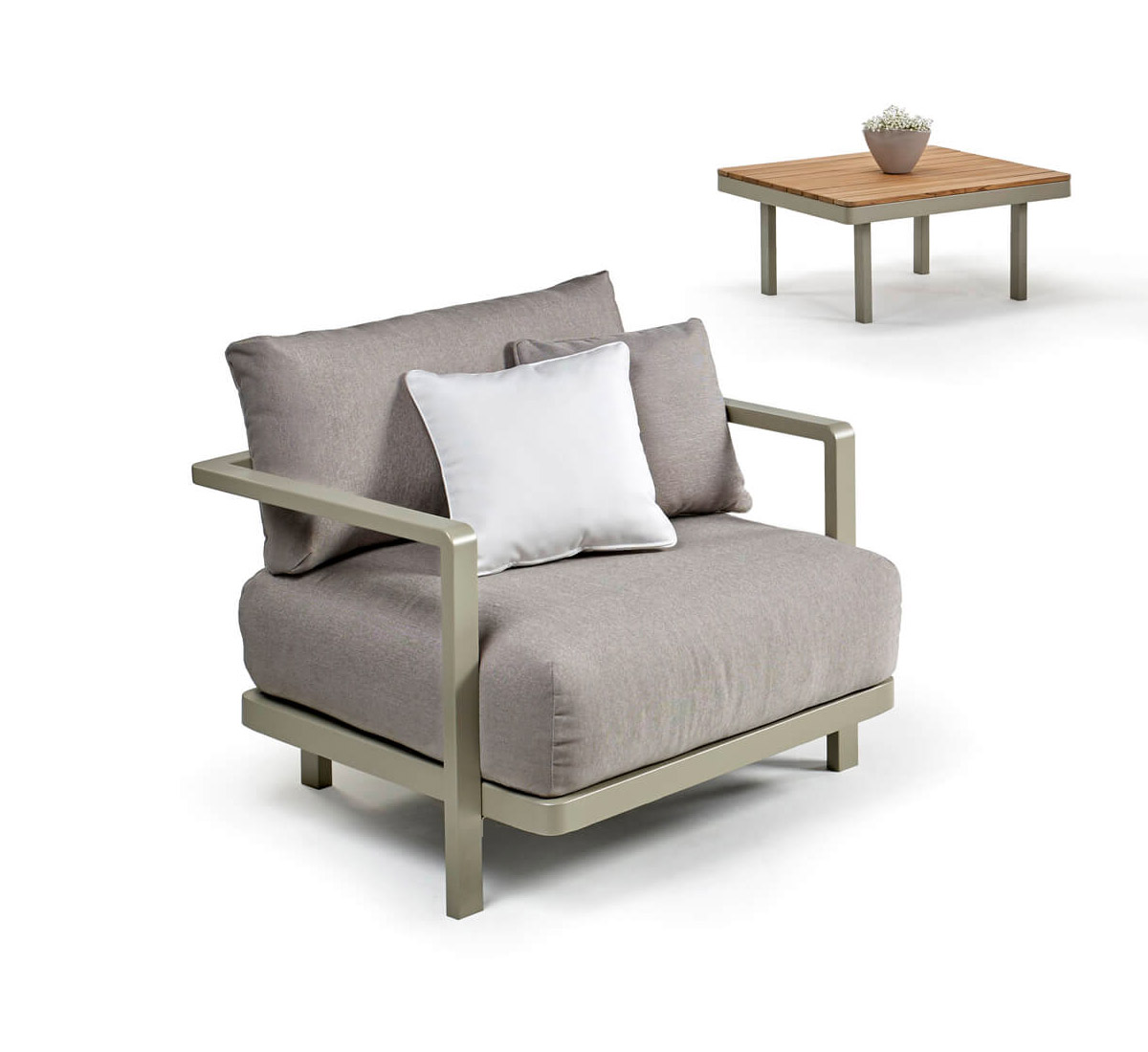 Royal Botania Alura Lounge Armchair