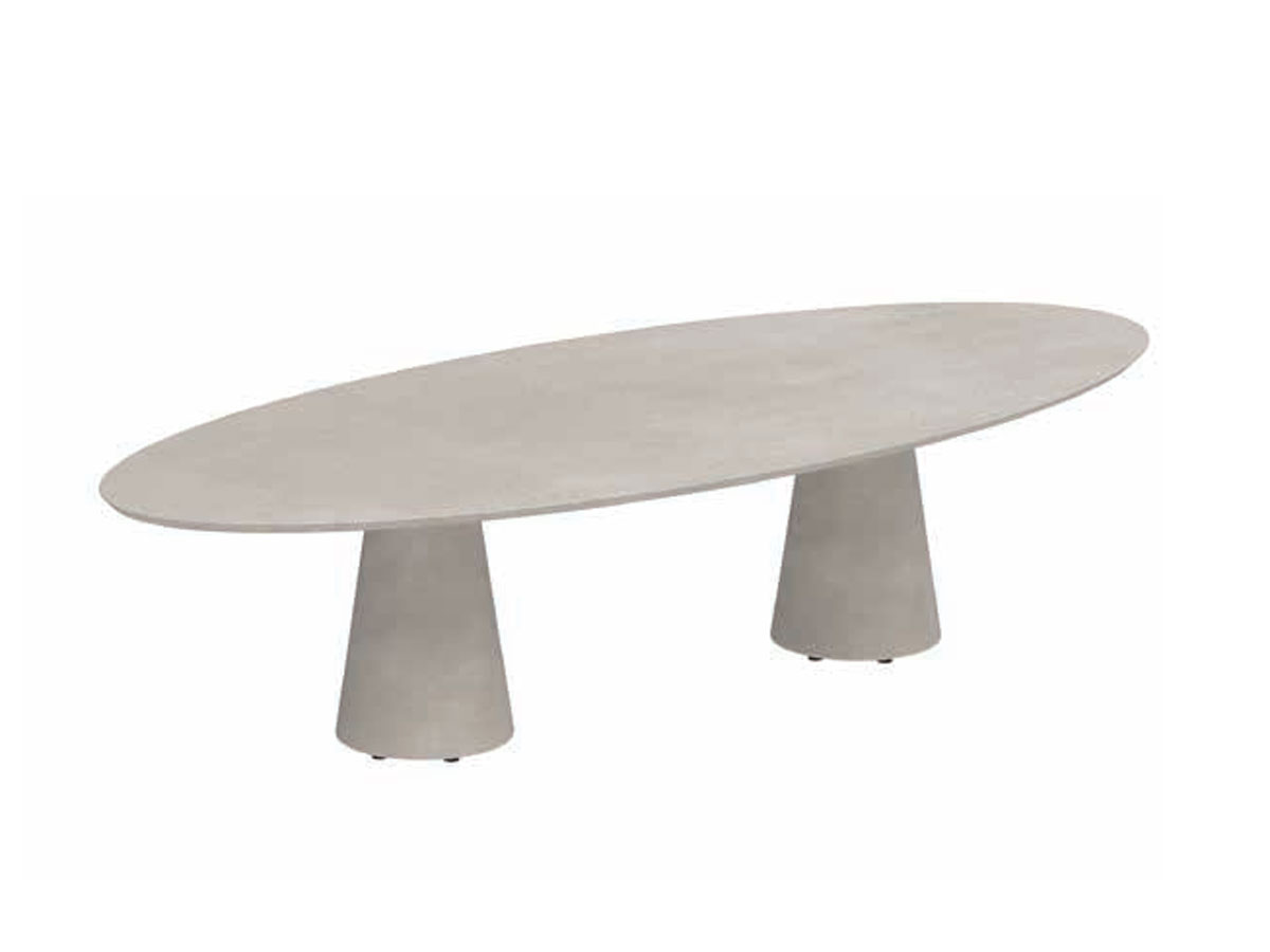 Royal Botania Conix Ellipse Table